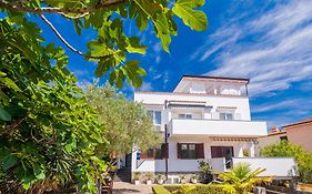 Brand New Apartments Viktorija Just 250M From The Beach!